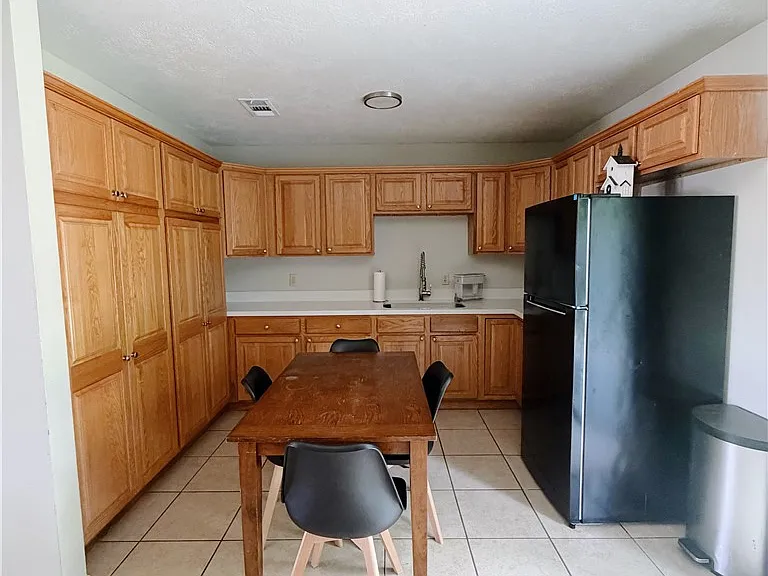 1118 S Dexter Dr — Photo 4