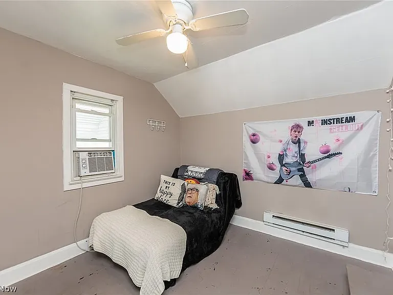 3801 Russell Ave — Photo 2