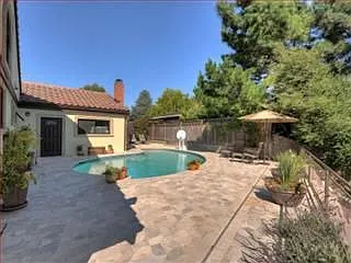 490 Torwood Ln photo 1