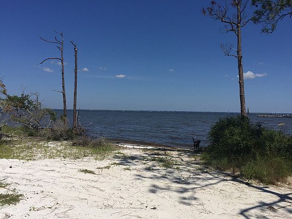 3rd image of 1121 E Gulf Beach Dr
