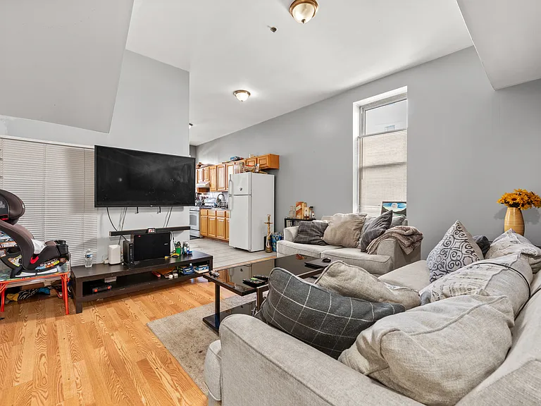 1319 N 19th St #1 — Photo 7