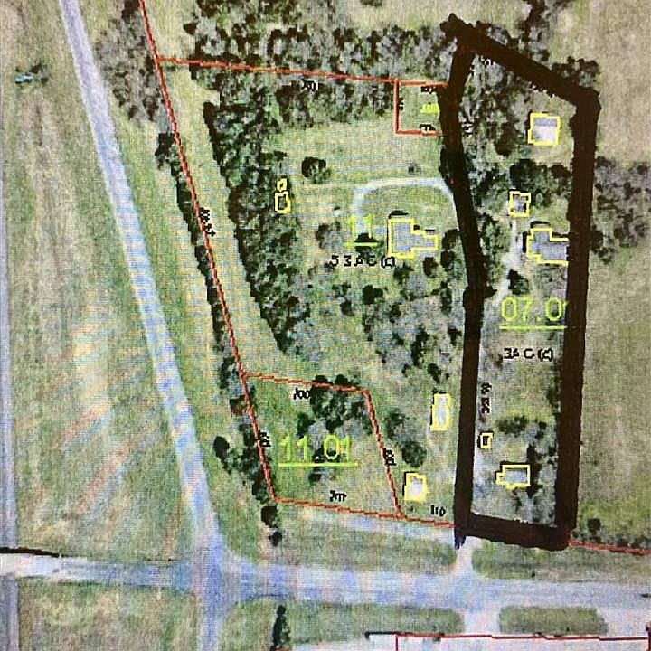 1st image of 41 E Woods Pvt Dr