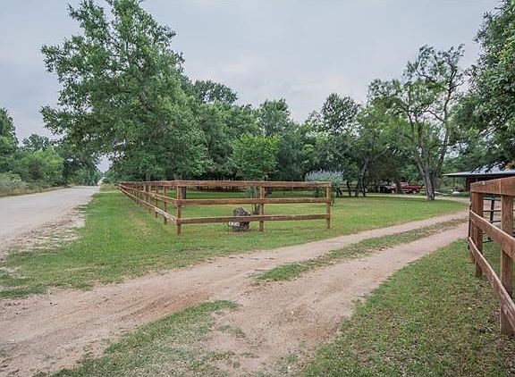 3rd image of 210 Woodland Acres Dr