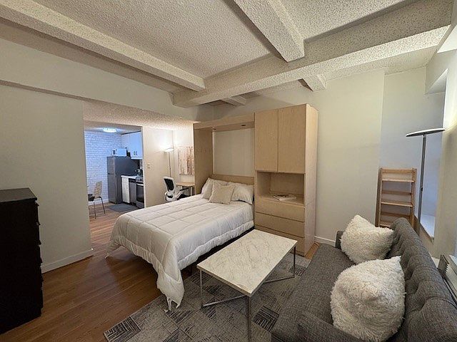 1st image of 150 W 51st St APT 1524