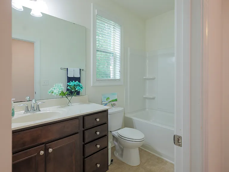 411 Alamosa Pl — Photo 44