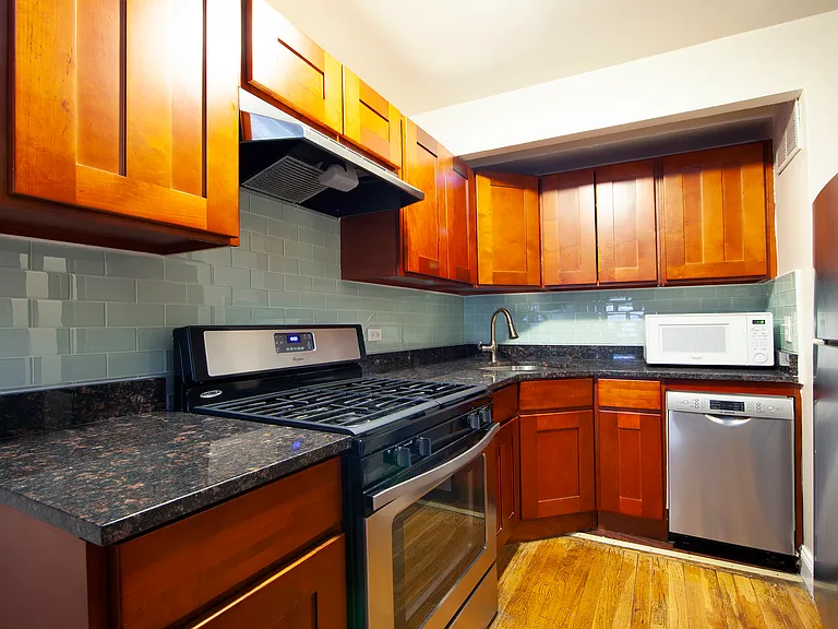30 E 38th St #5D — Photo 3