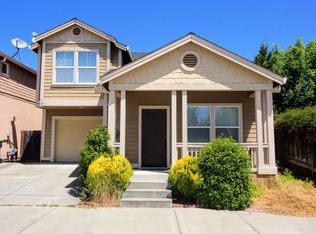 2014 Northfield Dr, Santa Rosa, CA 95403