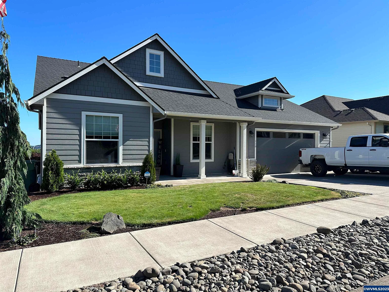 110 Four Oaks Dr photo 1