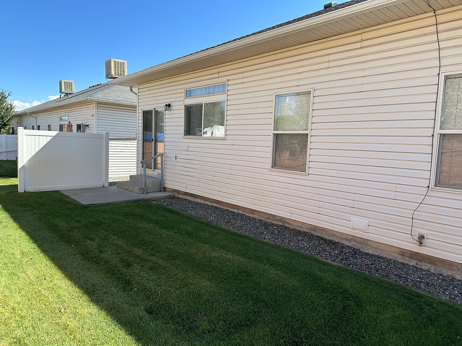 2 bed, 1333 sqft, $1,650 — Photo 2