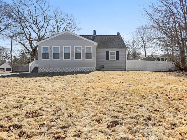 43 Virginia Road, Montville, CT 06370