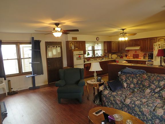 5th image of 125 W McKinley St