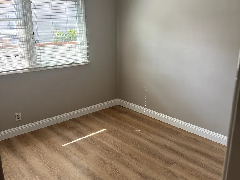 528 N Lucia Ave #1/2 — Photo 17