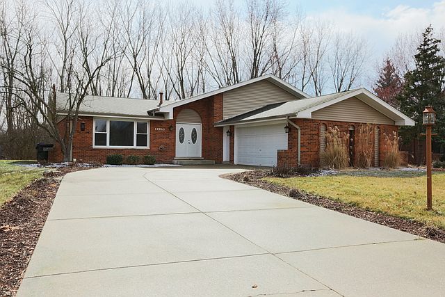 1st image of 12263 W Lake View Dr