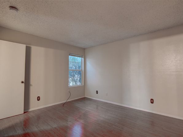 irving-texas-162653169 picture