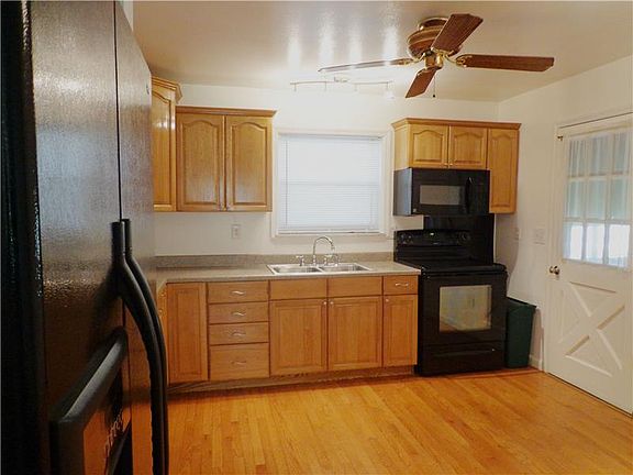 3rd image of 11570 Gallahad Ct