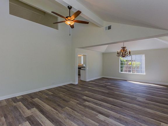 3rd image of 509 E Mariners Cir