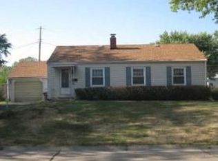 3 Waverly Dr, Rock Island, IL