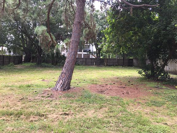 From Back Lanai to Back Fence Oversized Yard