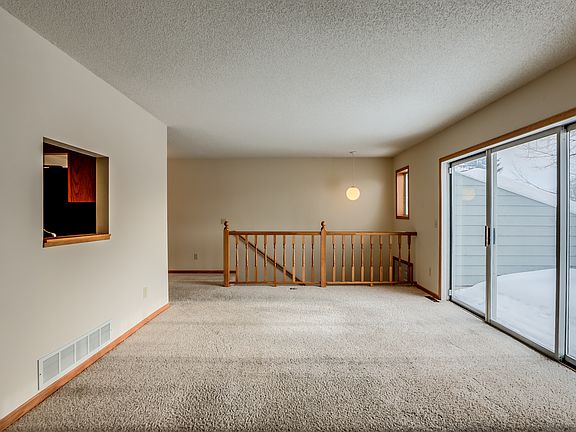 4th image of 14269 Empire Ave