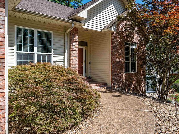 4th image of 36 Mariposa Way