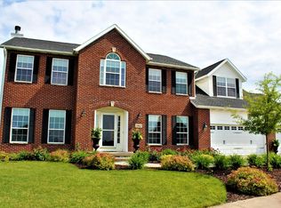 7002 High Point Ln, Cedar Rapids, IA 52411