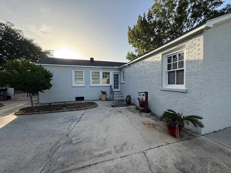 4714 Perkins Rd — Photo 18