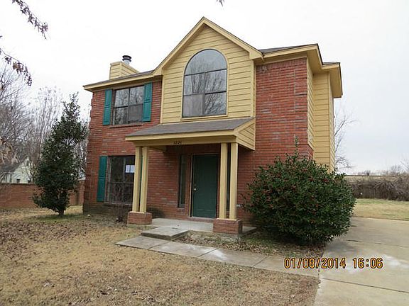 2nd image of 1221 Park Castle Cv