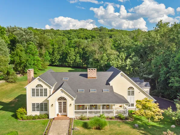 152 Old Hyde Road, Weston, CT 06883
