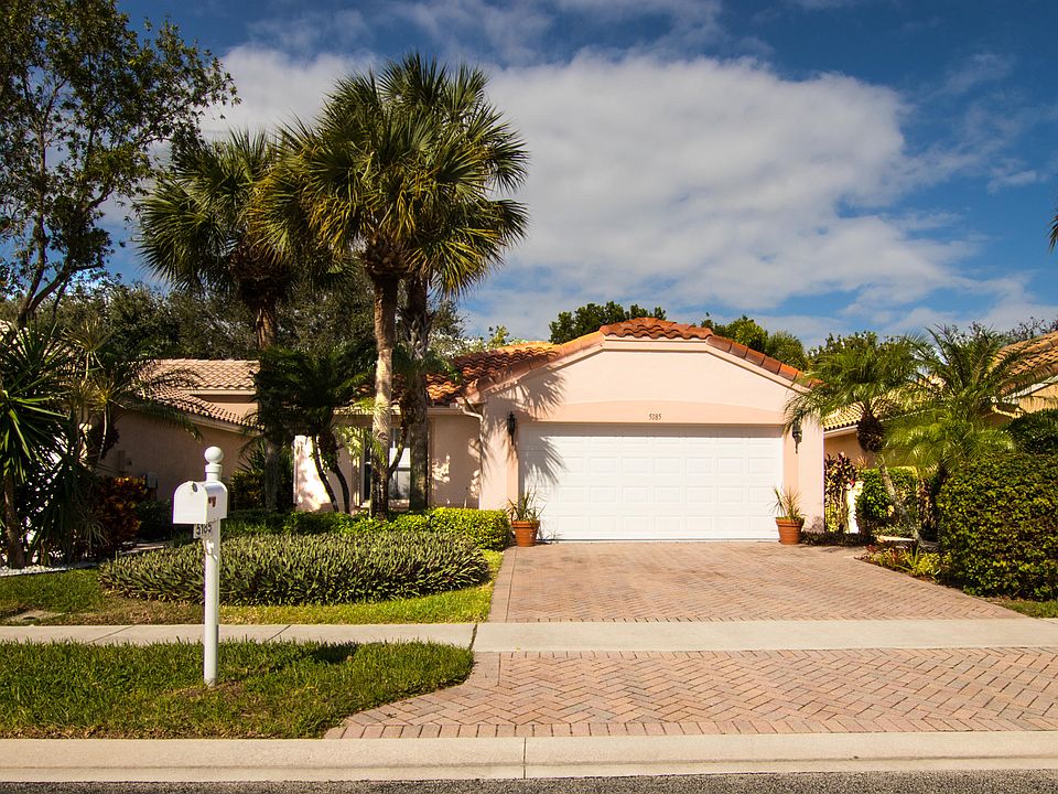 1st image of 5185 Clover Creek Dr