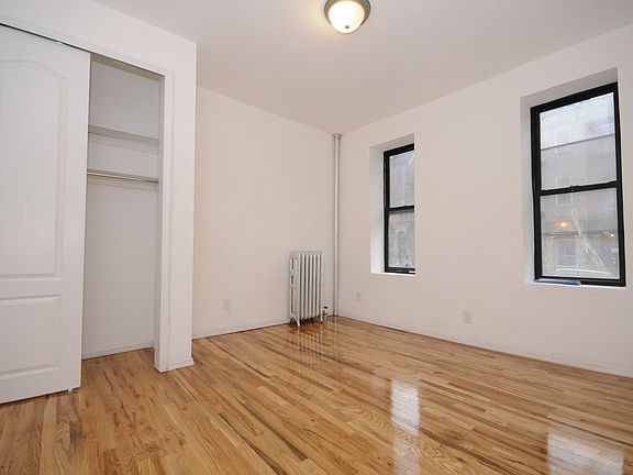 3rd image of 944 42nd St #A
