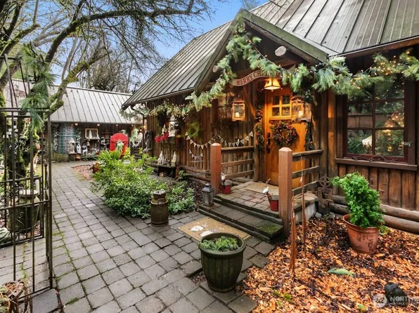 25629 NE Redmond Fall City Road, Redmond, WA 98053