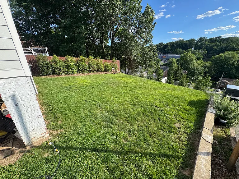 3309 Highwood Dr SE — Photo 28
