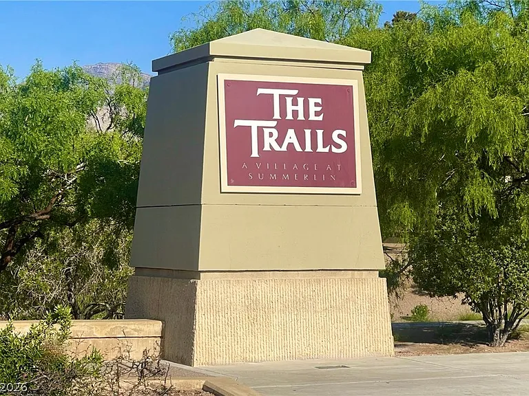 1913 Sierra Oaks Ln — Photo 16
