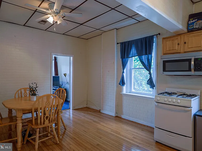 1501 Light St #2 — Photo 6