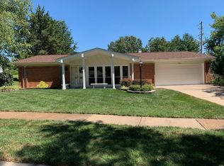 5586 Wieland Dr, Saint Louis, MO 63128