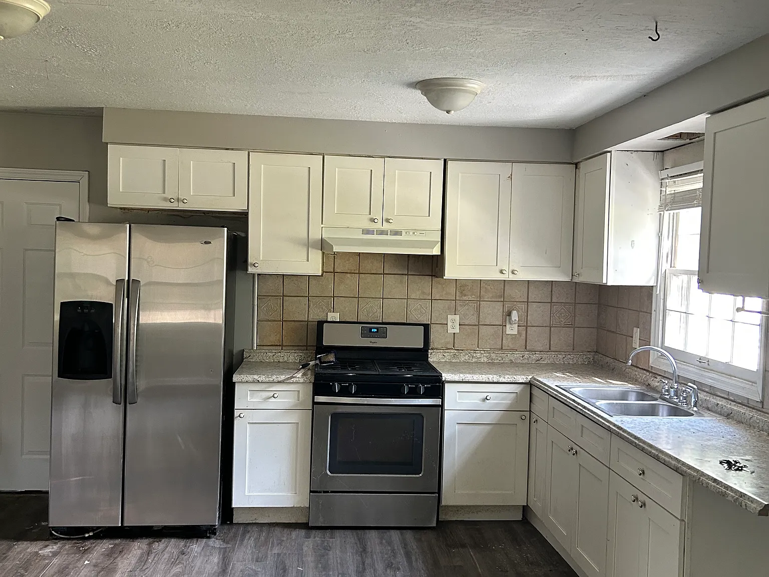 3 bed, 1.5 bath, $1,700 — Photo 1