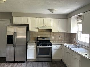 6403 E Flora St, Kankakee, IL 60901