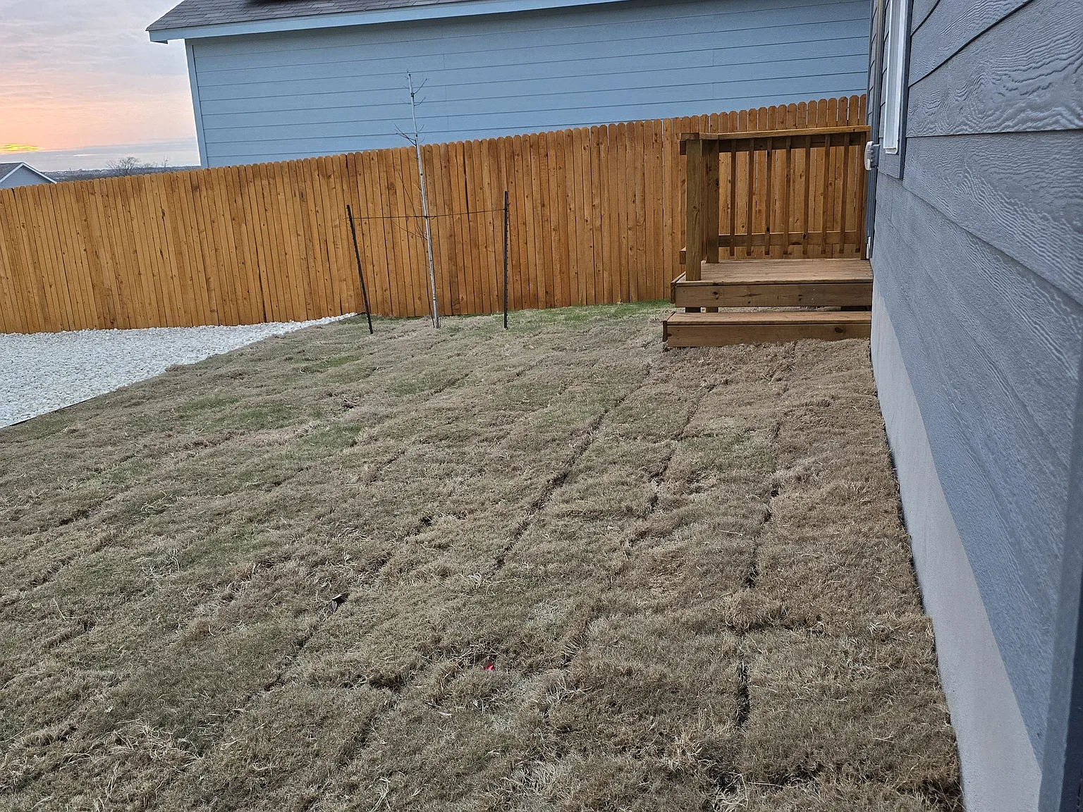 New 4 bedroom 2.5 bath with two living rooms — Photo 2