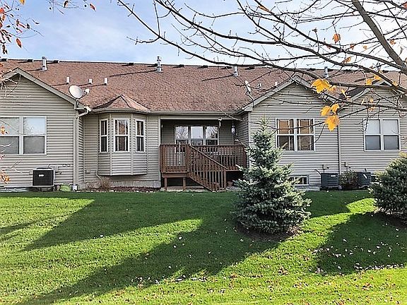 3rd image of 724 Dolores Ln