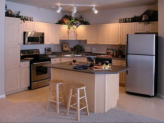 3rd image of 6569 158th St W APT 107D