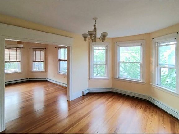2nd image of 151 Ivy St Floor 2