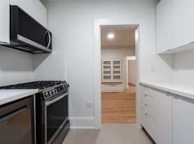 2875 Yonge Street