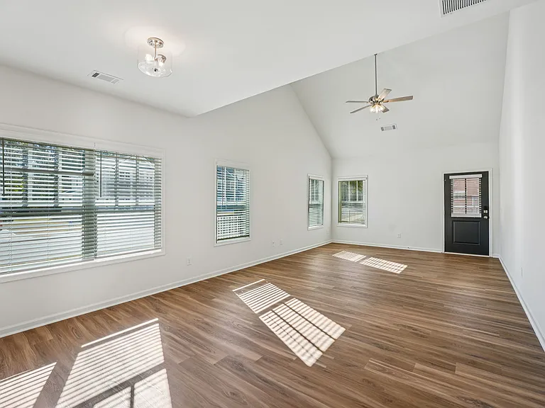 Quinn Residences at Dorchester Place — Photo 216