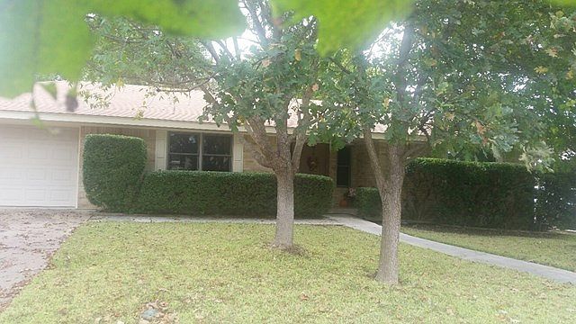 1st image of 121 Crestwood Dr