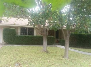 121 Crestwood Dr, Kerrville, TX 78028