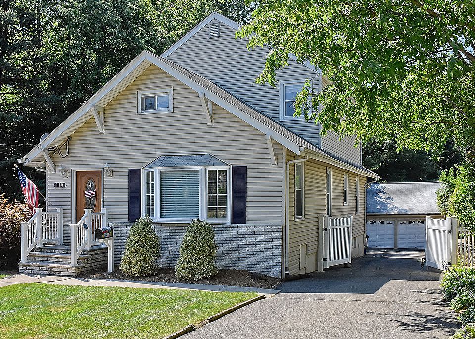 1st image of 119 Chestnut St