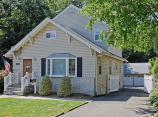 119 Chestnut St, Midland Park, NJ 07432