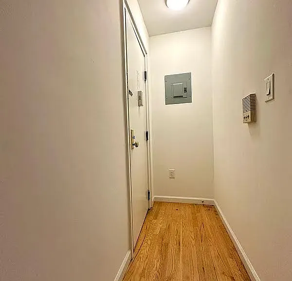 417 E 64th St #1C — Photo 4