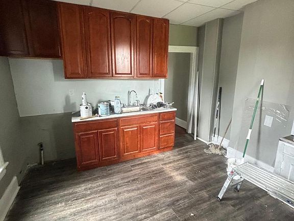 4th image of 505 S 2nd St