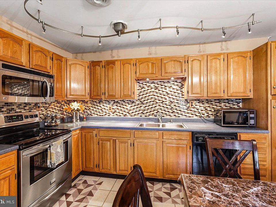 1st image of 52 Kollman Dr